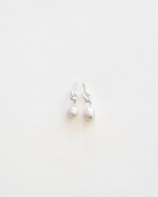 Olivia Pearl Earrings